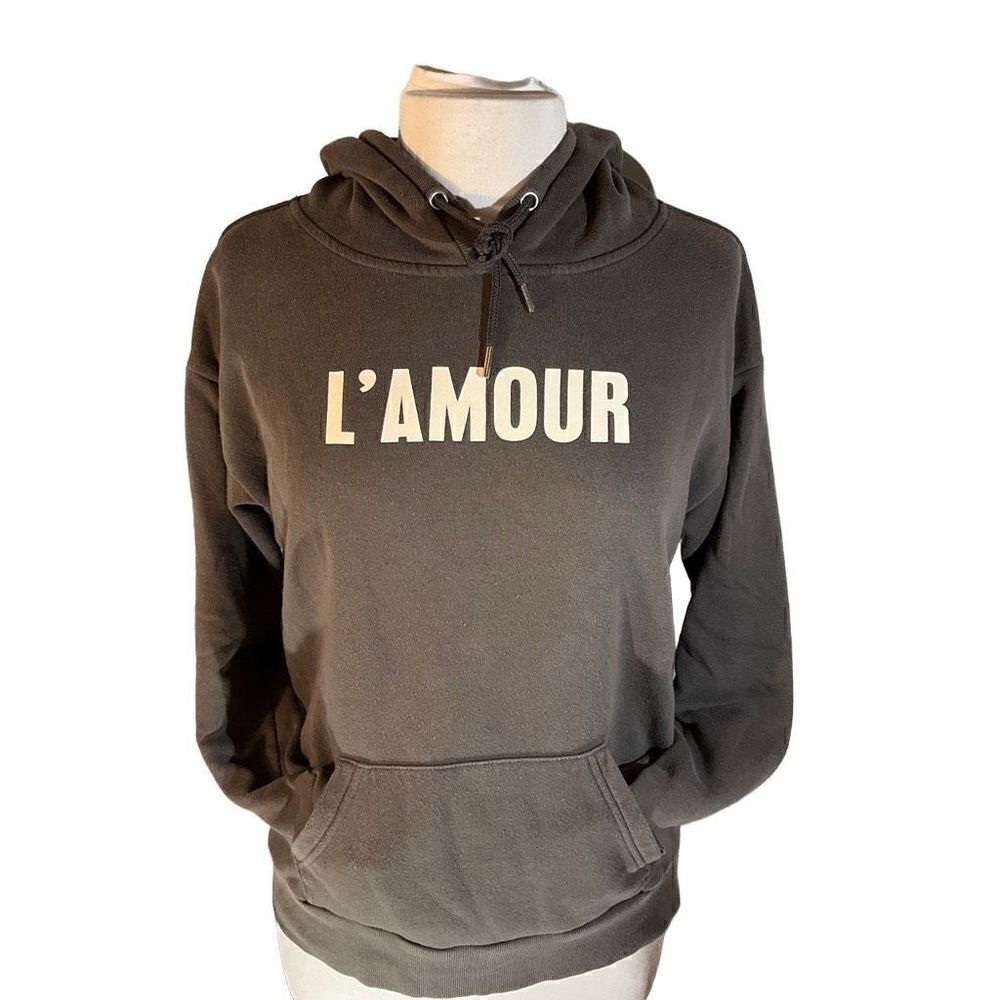 L’AMOUR Grey Pullover Hoodie, Small. EUC
